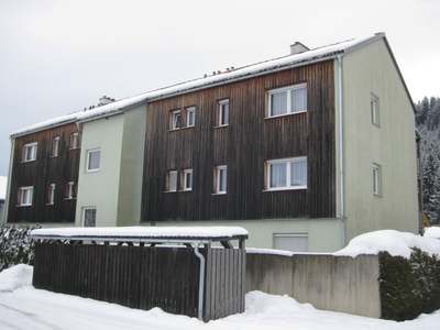 Gemütliche und unbefristete 3-Zimmer-Wohnung mit Balkon!