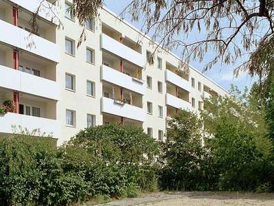 3-Zimmer-Wohnung mit Balkon in Friedrichsfelde