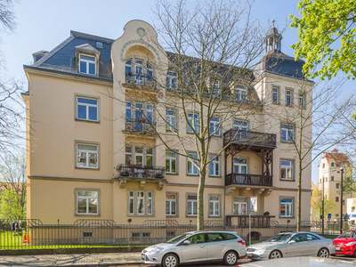Geräumige 3 Zimmerwohnung im Dachgeschoss sucht Sie!