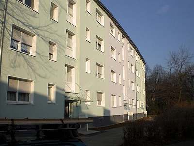 Charmante 2-Zimmer-Etagenwohnung mit Laminatboden in Duisburg