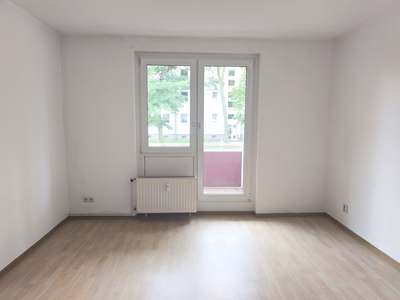 Dreiraumwohnung im Erdgeschoss- zum ganz kleinen Mietpreis!