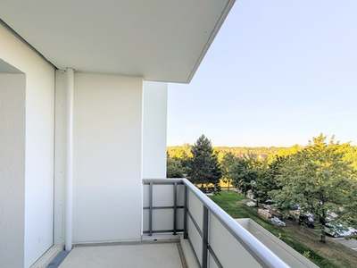 *3 Zimmer mit Balkon in bester Lage* · Friedeburg · 3.OG · Verfügbarkeit: sofort