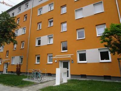 Neue Wohnung, neues Glück! Ansprechende 2-Zi.-DG