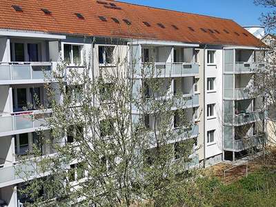 NEU sanierte 3-Raum-Wohnung im Küchwald-Karree · frei ab 01.01.2027