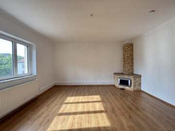 2‑Raum-Wohnung in West mit Ethanolkamin und Balkon