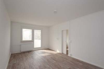 3-Raum-Wohnung Heidekrautweg 6 · Wir sanieren für Sie!