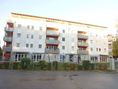 sanierte 3-Zimmer-Wohnung im Dachgeschoß mit Terrasse