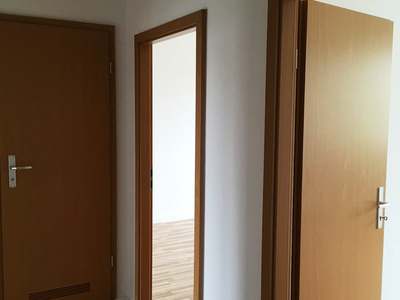 Schöne Familienwohnung am Wuhletal. 3 Zimmerwohnung mit Balkon.