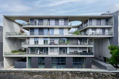 YOUNG & URBAN LIVING