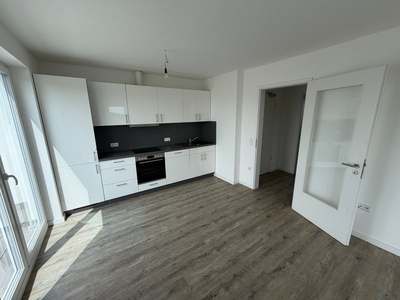 2-Zimmer Dachgeschoss mit Terrasse und Einbauküche