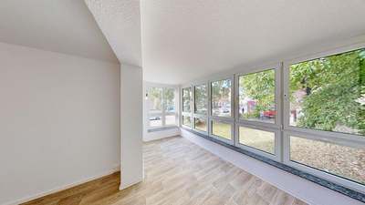 Großzügige 2-Raum-Erdgeschosswohnung mit Tageslichtbad