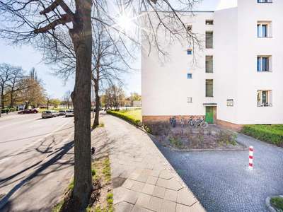 Helle 2-Zimmer-Wohnung mit Tageslichtbad – provisionsfrei