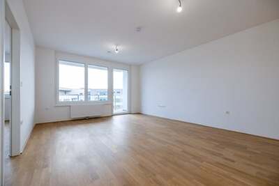 Wiener Neustadt – helle 2-Zimmerwohnung mit herrlicher Loggia - Betreuung möglich!