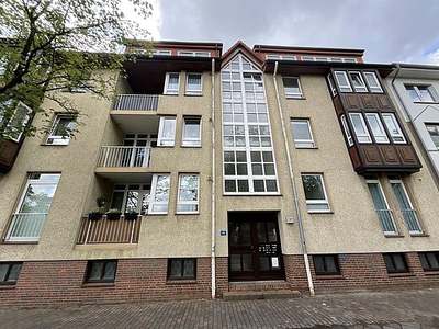 Renovierte 2-ZKB-Balkonwohnung in einem gepflegten Haus in Heppens zu vermieten! · frei ab 01.11.2026