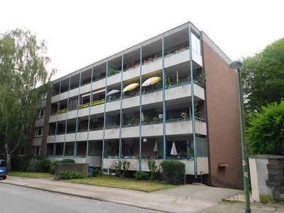 Südviertel: Bezugsfertige 3-Zi.-Whg. mit sehr großem Balkon