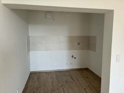 Modernisierte 2-Zimmerwohnung mit Balkon und Weitblick · frei ab sofort