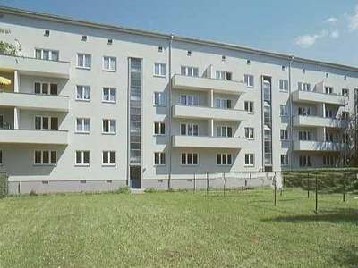 Eine 2 Raumwohnung mit Balkon- ich werde gerade für Sie hübsch gemacht!