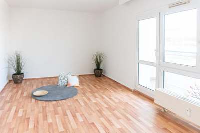 Große 2-Raum-Wohnung mit Balkon nahe Stadtpark