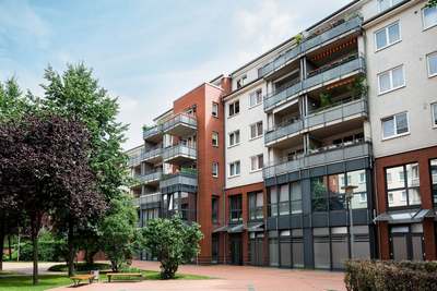 Helle 2-Zimmer Wohnung mit Balkon & Aufzug in Marzahn