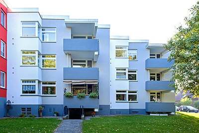 Helle, freundliche Wohnung mit Laminatboden und Tapeten. (WBS erforderlich)