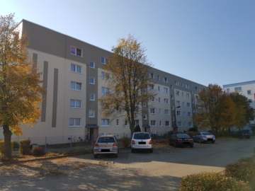 2 Raum Wohnung mit Loggia · Verfügbarkeit: sofort