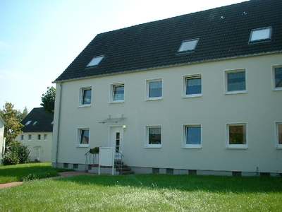 Schöner BalkonCharmante Dachgeschosswohnung in grüner Lage