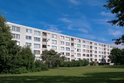 Zentral gelegene 3-Zimmer-Wohnung mit Loggia · frei ab 01.01.2027