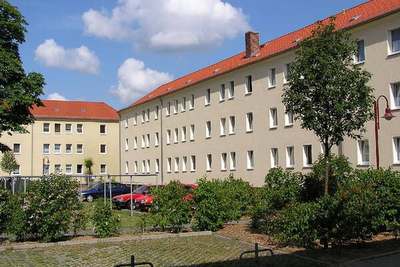 3 Zimmer in der Walzwerksiedlung, Küche und Bad mit Fenster