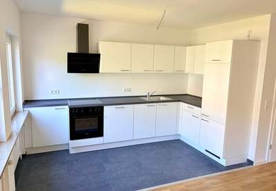 Umzugsbonus! 1. Monat kaltmietfrei - - Mit neuer EBK: Attraktive 2-Zimmer-Wohnung