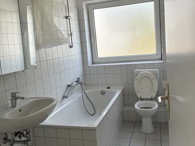 Endlich raus aus dem Elternhaus - Wohnung mit Einbauküche!