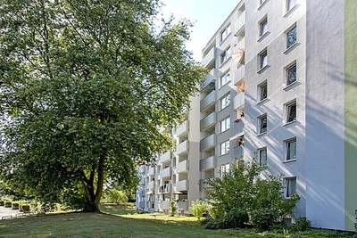 Helle 3-Zimmer-Wohnung mit Balkon und modernem Badezimmer