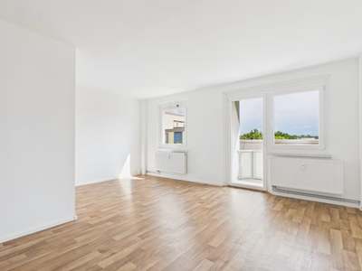 Pärchenwohnung im Grünen mit Balkon und großem Wohnzimmer