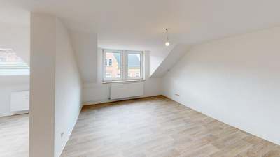 Großzügige Dachgeschosswohnung im Altbau