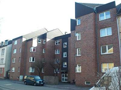 Geräumige 2-Zimmer-Wohnung mit Balkon in RE-Süd