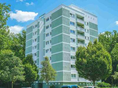 Ihr neues Zuhause im Rabenberg- mit Einbauküche und Design-Vinyl · frei ab 01.10.2026