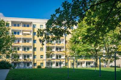 Balkonwohnung mit offener Küche · frei ab 01.12.2026