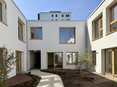 Familien-Maisonette-4-Zimmer-Wohnung mit Terrasse in Mitte
