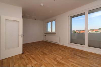 3 Zimmer mit Balkon im 4.Obergeschoß