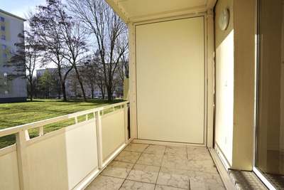 Balkon / Aufzug / Offene Küche · frei ab 16.12.2024