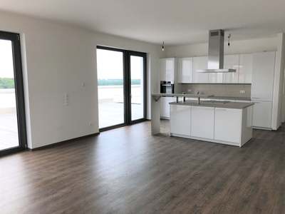 Penthouse mit großzügiger Dachterrasse und SieMatic-Einbauküche · frei ab 01.10.2026