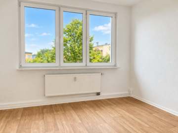Erstbezug nach Sanierung – 3-Raum-Wohnung in der Weststadt! · Verfügbarkeit: sofort