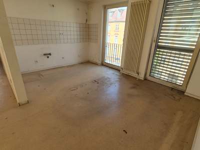Schöne 2 ZKB Wohnung zu vermieten !
