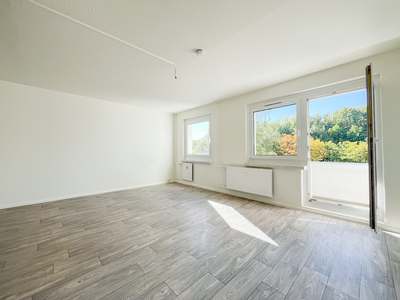 Einziehen & 2x Miete sparen*: Frisch saniert mit Balkon – Ihr neues Zuhause wartet
