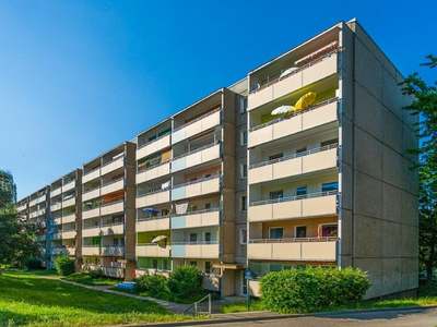 3-Zimmer-Wohnung mit Balkon! Angemessen für 2 Personen