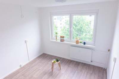 NEU sanierte Balkonwohnung mit Wanenbad · frei ab 01.01.2027