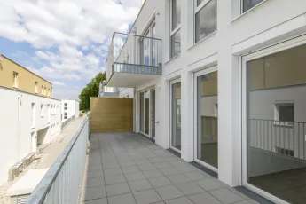ERSTBEZUG: Südwestseitige Wohnung mit Terrasse