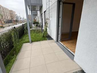 Erdgeschosswohnung mit Terrasse und kleinem Garten