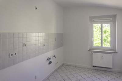 3-Raum-Wohnung mit Balkon in begrünter Wohnlage · frei ab 01.12.2026