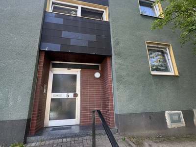 Zentral wohnen: Attraktive 2,5-Raum-Wohnung mit Balkon