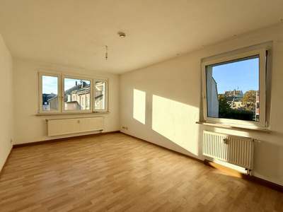 Helle und sonnige 3-Raum-Wohnung · Haselbrunn · 3. Etage